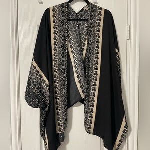 Black and Tan Patterned Shawl